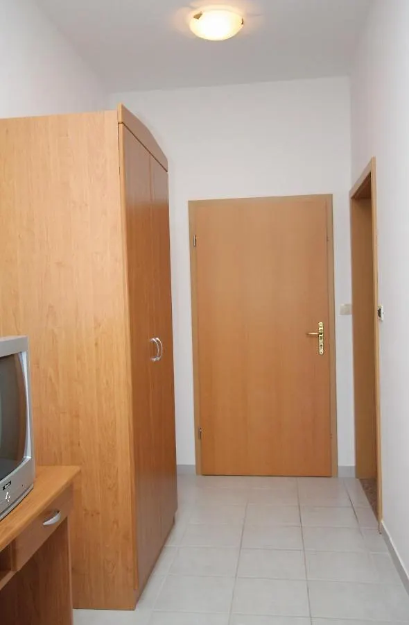 Apartments And Rooms By The Sea Vinjerac, Zadar - 3248 Croatia