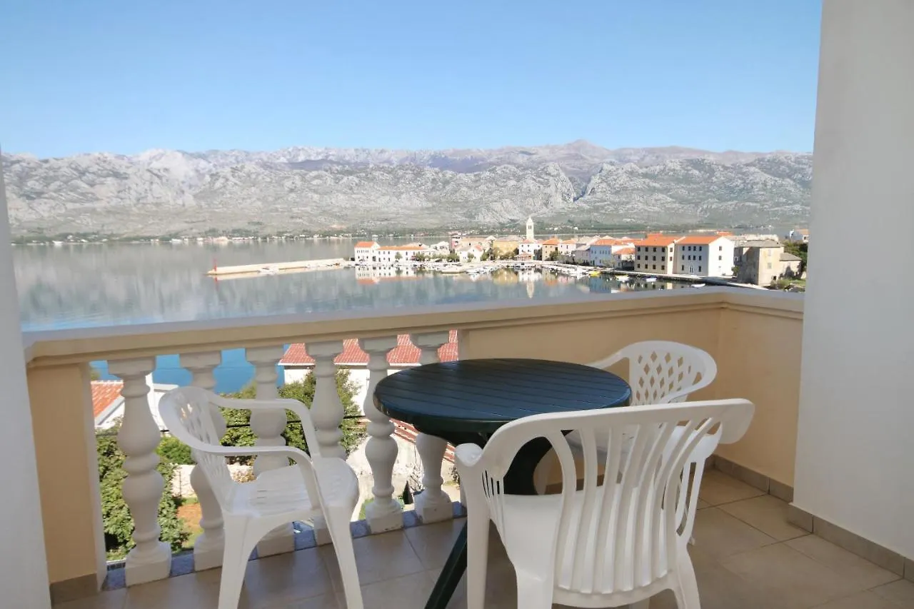 Apartments And Rooms By The Sea Vinjerac, Zadar - 3248 Gostinjska kuća Vinjerac