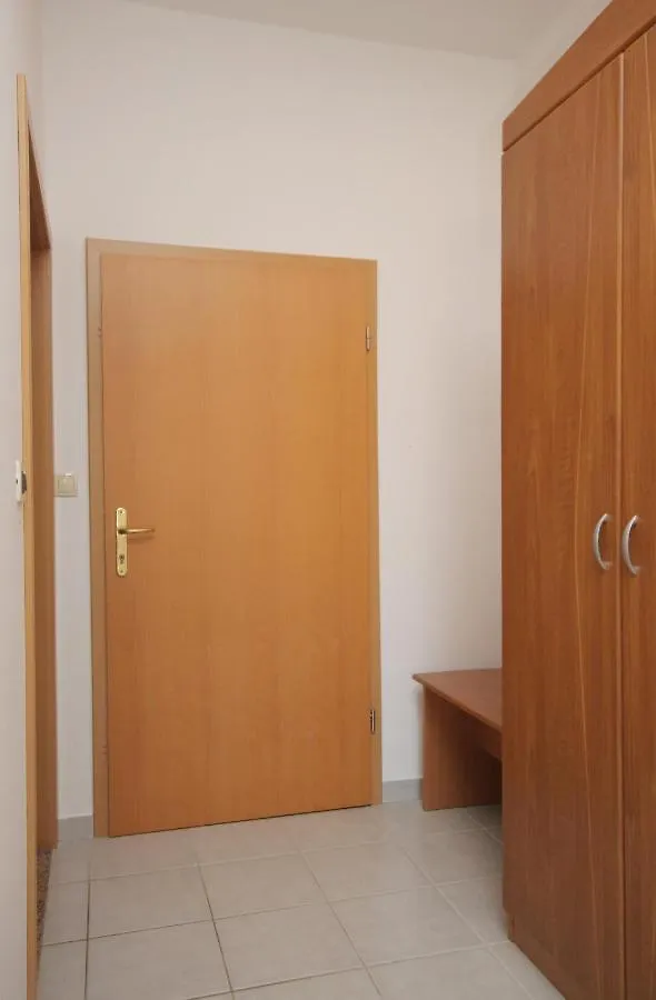 Guest house Apartments And Rooms By The Sea Vinjerac, Zadar - 3248